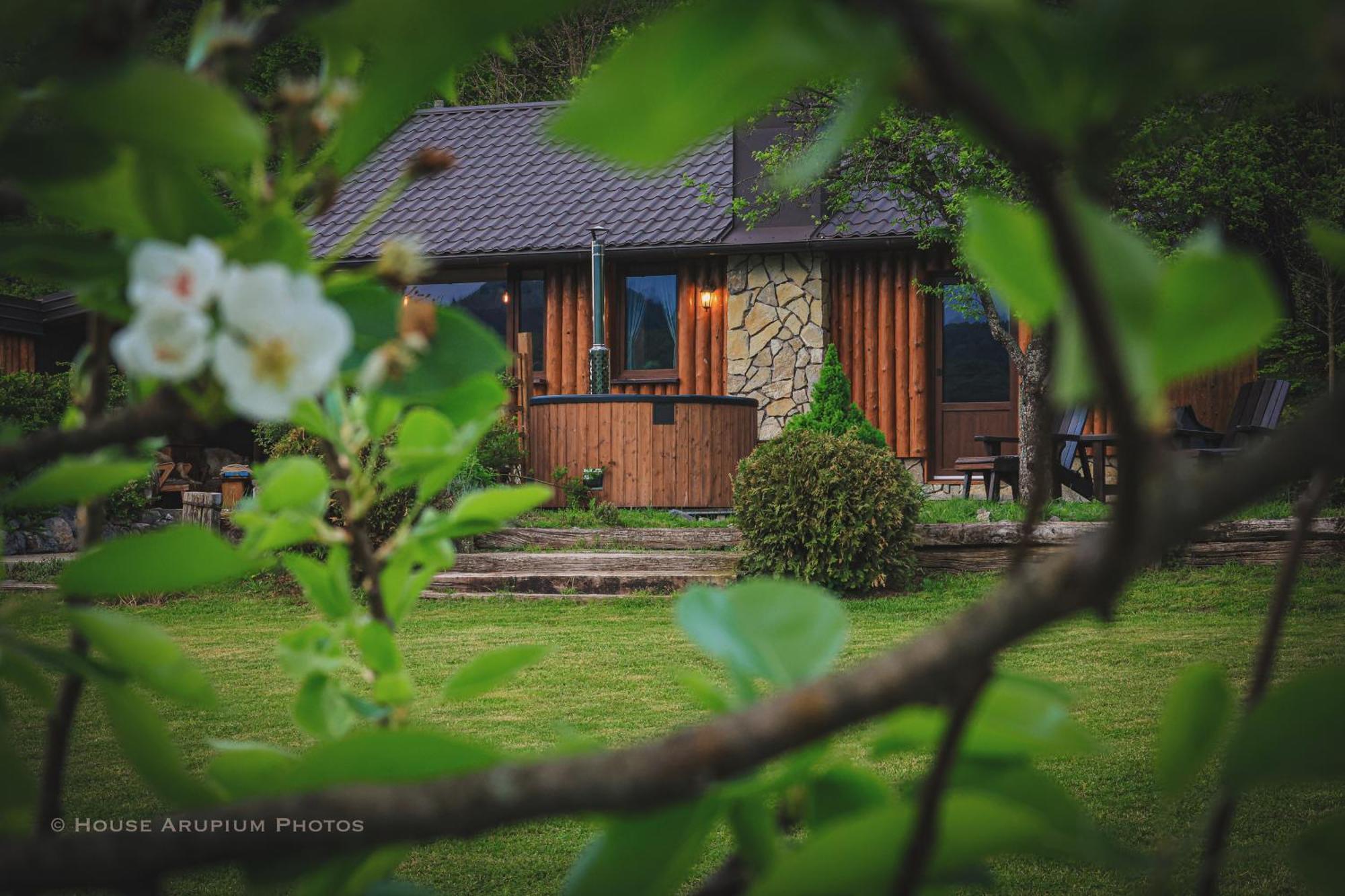 فيلا House Arupium - Hot Tub Otočac المظهر الخارجي الصورة
